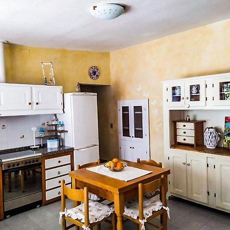 Апартаменти Casa Maddalenina Con Giardino, Vicino Al Mare! Ла-Маддалена Екстер'єр фото