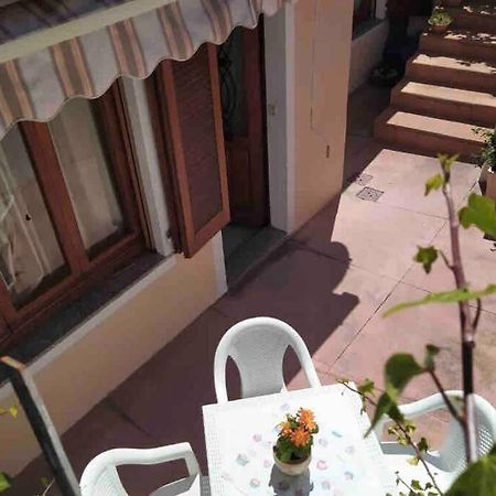 Апартаменти Casa Maddalenina Con Giardino, Vicino Al Mare! Ла-Маддалена Екстер'єр фото