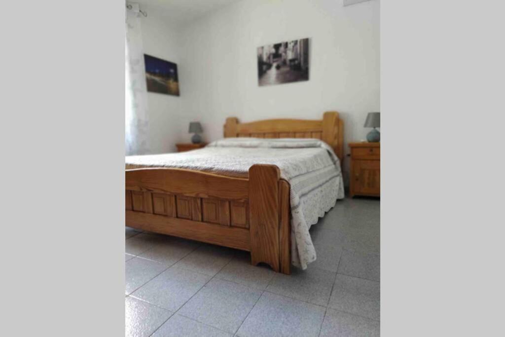 Апартаменти Casa Maddalenina Con Giardino, Vicino Al Mare! Ла-Маддалена Екстер'єр фото