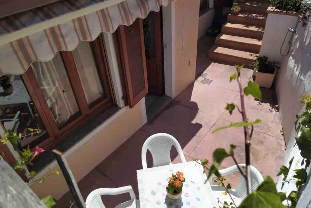 Апартаменти Casa Maddalenina Con Giardino, Vicino Al Mare! Ла-Маддалена Екстер'єр фото