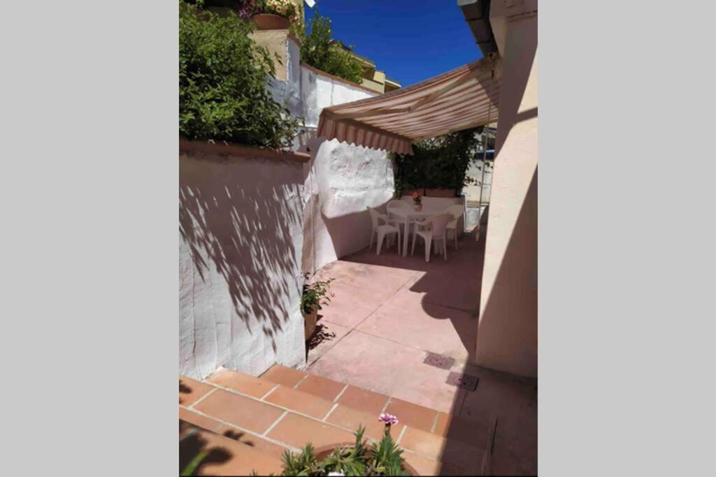 Апартаменти Casa Maddalenina Con Giardino, Vicino Al Mare! Ла-Маддалена Екстер'єр фото