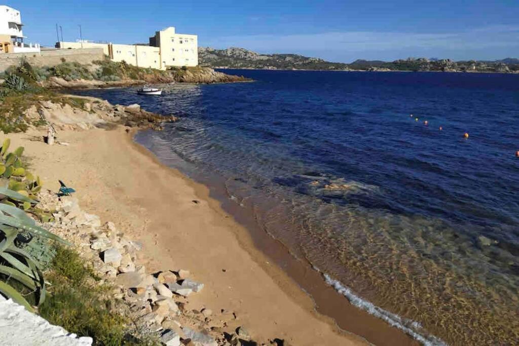 Апартаменти Casa Maddalenina Con Giardino, Vicino Al Mare! Ла-Маддалена Екстер'єр фото