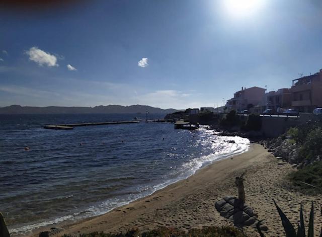 Апартаменти Casa Maddalenina Con Giardino, Vicino Al Mare! Ла-Маддалена Екстер'єр фото